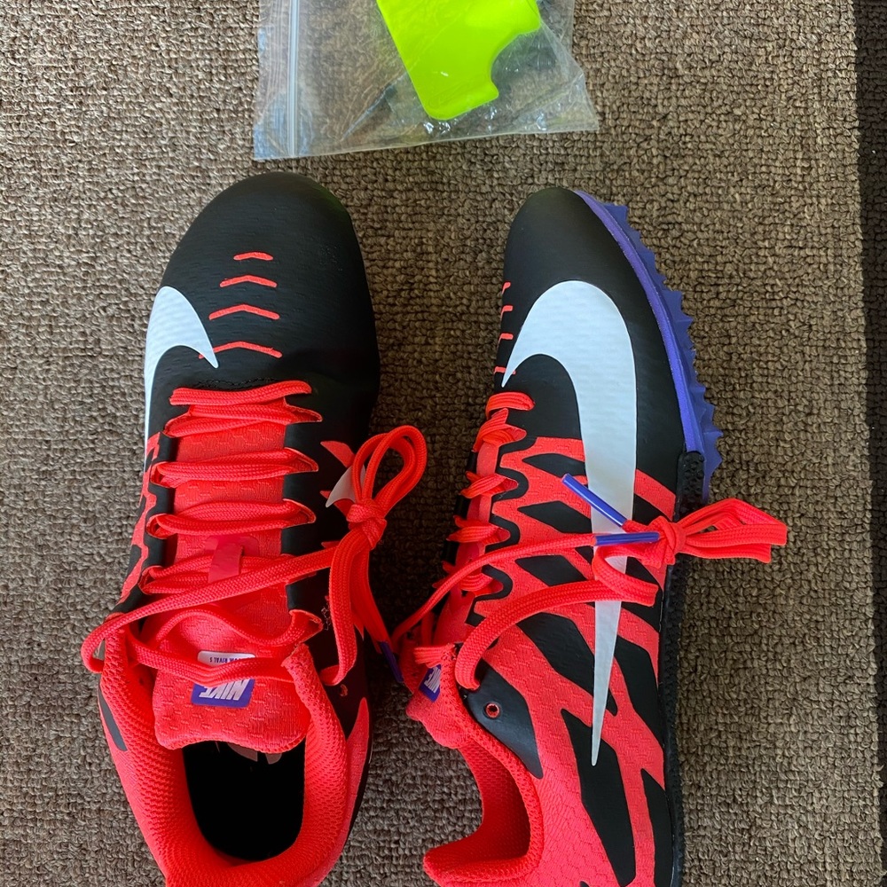 Nike Womens Zoom Rival S9 size 6 cleats